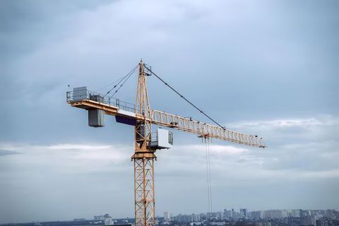 Construction Cranes Explained: Crane Types, Lifting Technologies, Heavy Equipment, Suppliers and Construction Applications