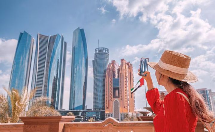 Travel Packages to Dubai Explained: Vacation Packages, Luxury Hotels, Tour Experiences, Travel Providers and Destination Guide