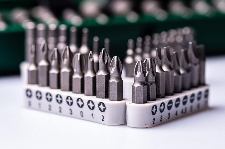 Pedicle Screw Manufacturing Explained: Materials & Spinal Implant Applications