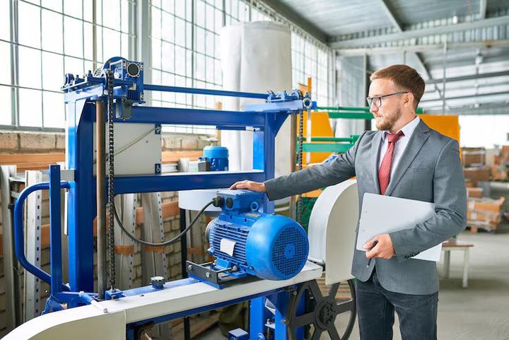 Industrial Machinery Leasing Explained: Equipment Finance Models, Lease vs Buy Analysis and Manufacturing Business