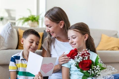 Mother’s Day Gift Guide: Unique Ideas, Meaningful Surprises & Celebration Inspiration