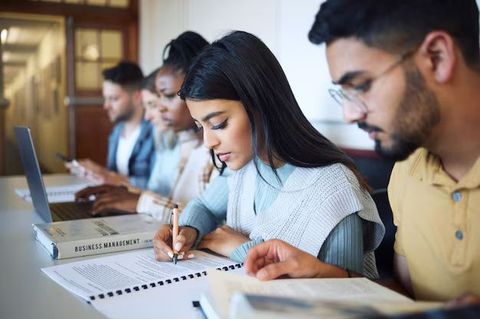 Online Courses Guide 2026: Best Learning Platforms, Top Certifications & High-Income Skills That Actually Pay