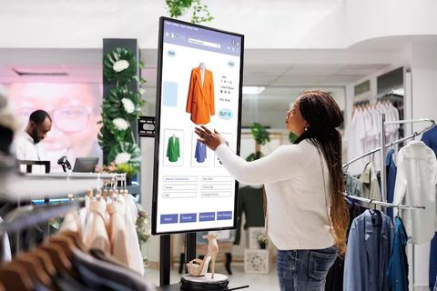 LED Digital Billboards Explained: Outdoor Display Technology & Advertising Solutions
