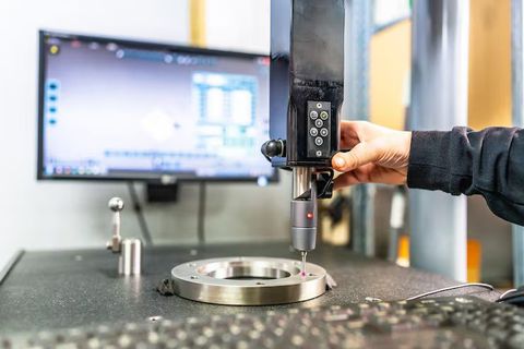 CMM Machines Explained: Coordinate Measuring Technologies, Precision Inspection Systems, Global Manufacturers, Suppliers and Industrial Applications